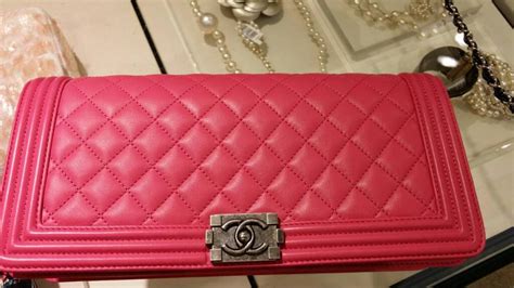 chanel 2017 fuchsia boy|Chanel bag fashion.